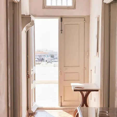 Josephine - 1882 Mykonos Town